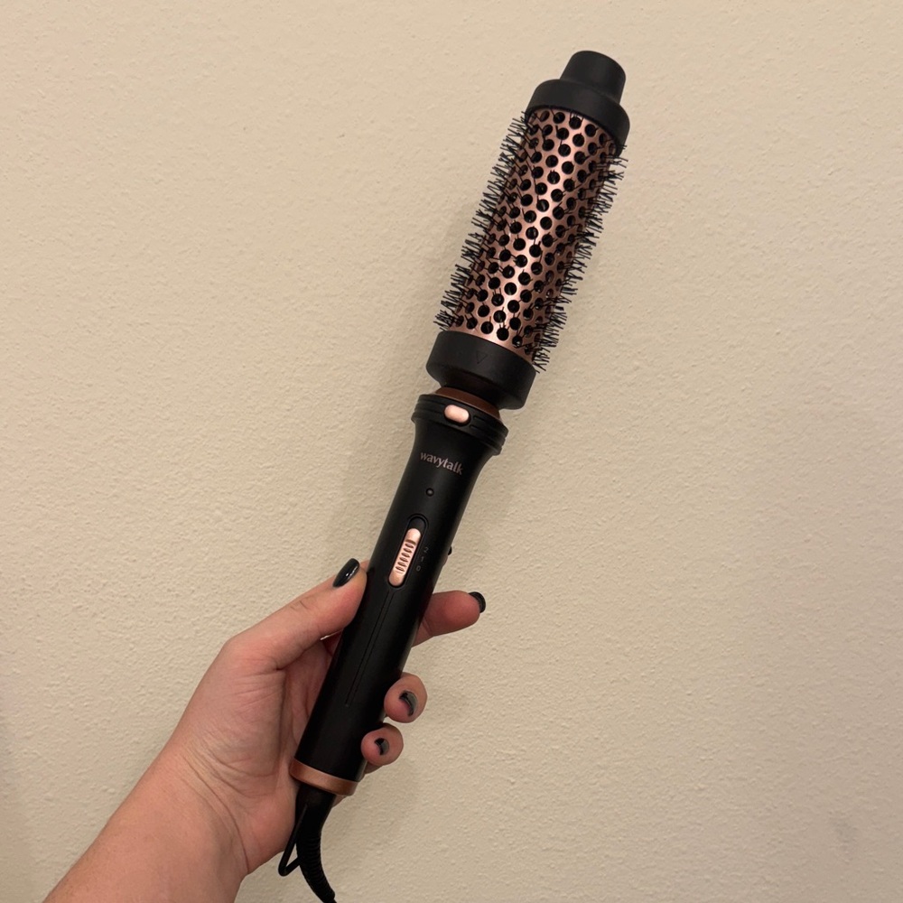 Black and Gold Hair Styler